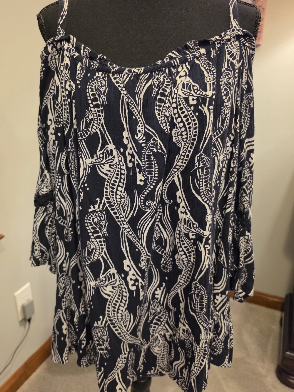 Crown & Ivy Navy & White  Off-Shoulder Print Tunic